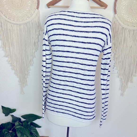 Garnet Hill blue and white striped knit lightweight pullover sweater medium - Picture 5 of 6